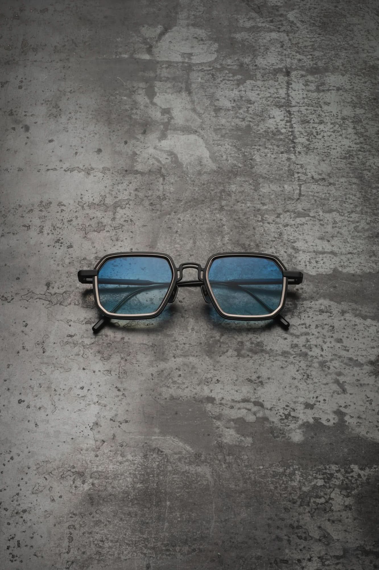 CAPOTE C393 BLK BLUE NA SUNGLASSES