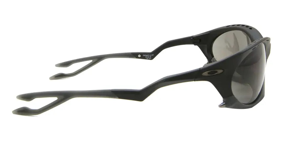 OAKLEY PLANTARIS 9437