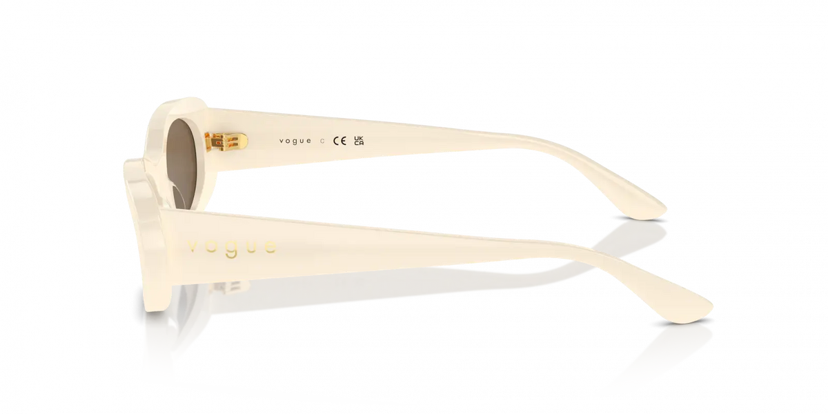 VOGUE    5582S